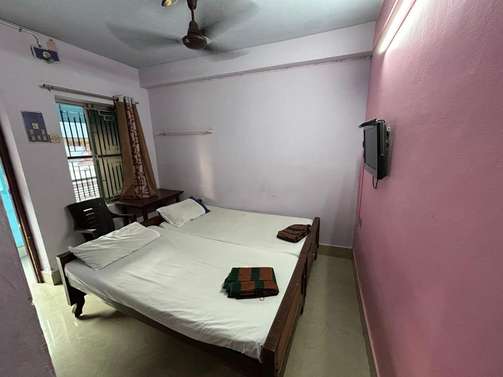 Meera Lodge Chidambaram Bagian luar foto
